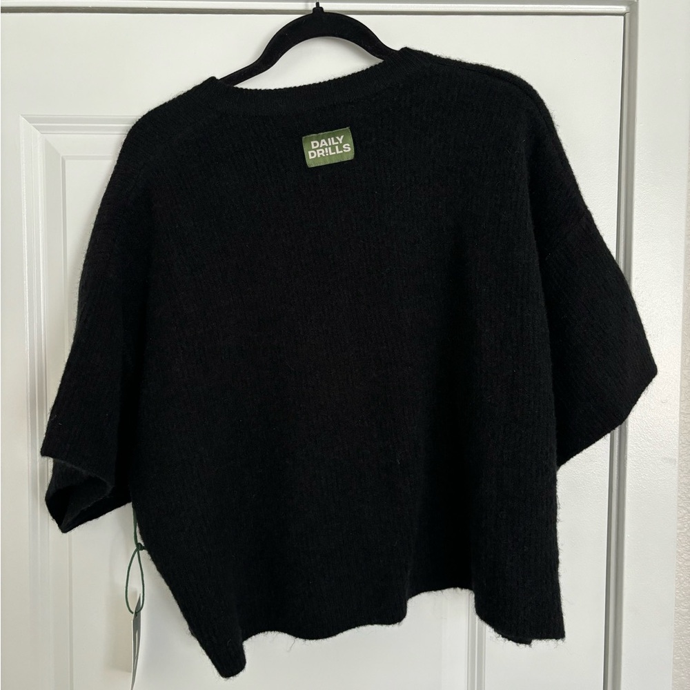 NWT Daily Drills | Single Button Sweater | Size M/L